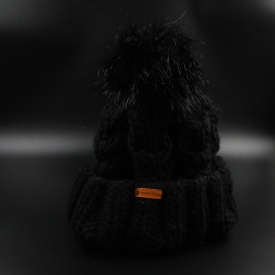 hat-cozy-cable-knit-black-2