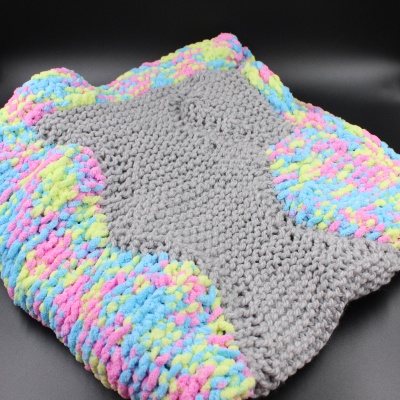 baby-blanket-hexagonal-jellybeans-greyheather-1