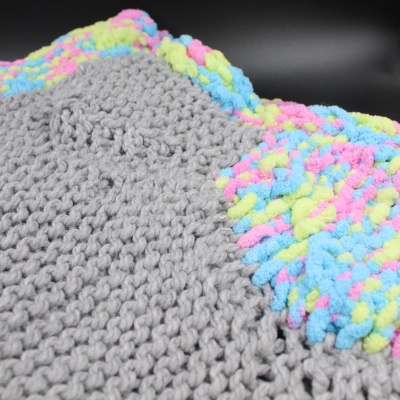 baby-blanket-hexagonal-jellybeans-greyheather-2